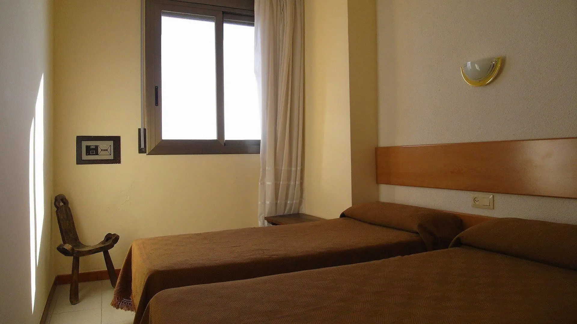 Apartamentos Elvira Blanes 0*,  Spain